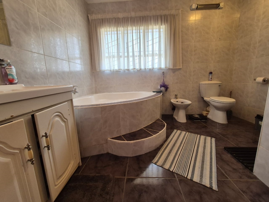 4 Bedroom Property for Sale in Vanderbijlpark SE Gauteng