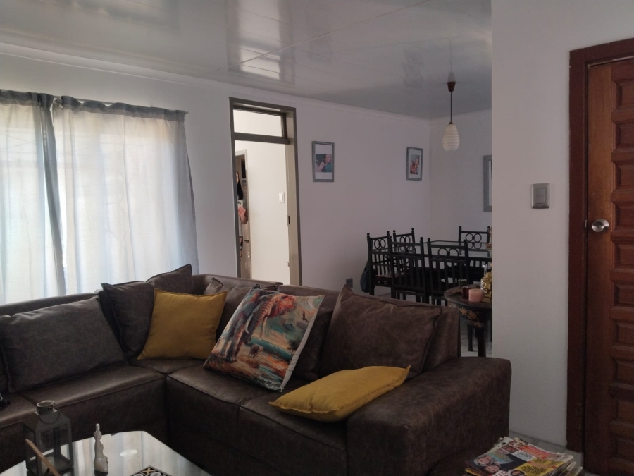 4 Bedroom Property for Sale in Rothdene Gauteng