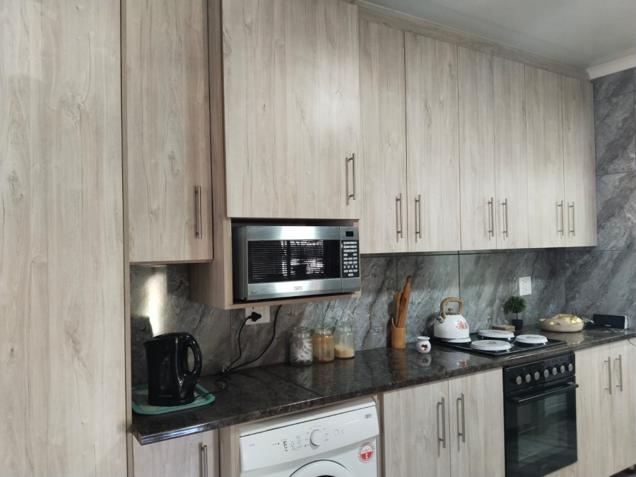 4 Bedroom Property for Sale in Rothdene Gauteng