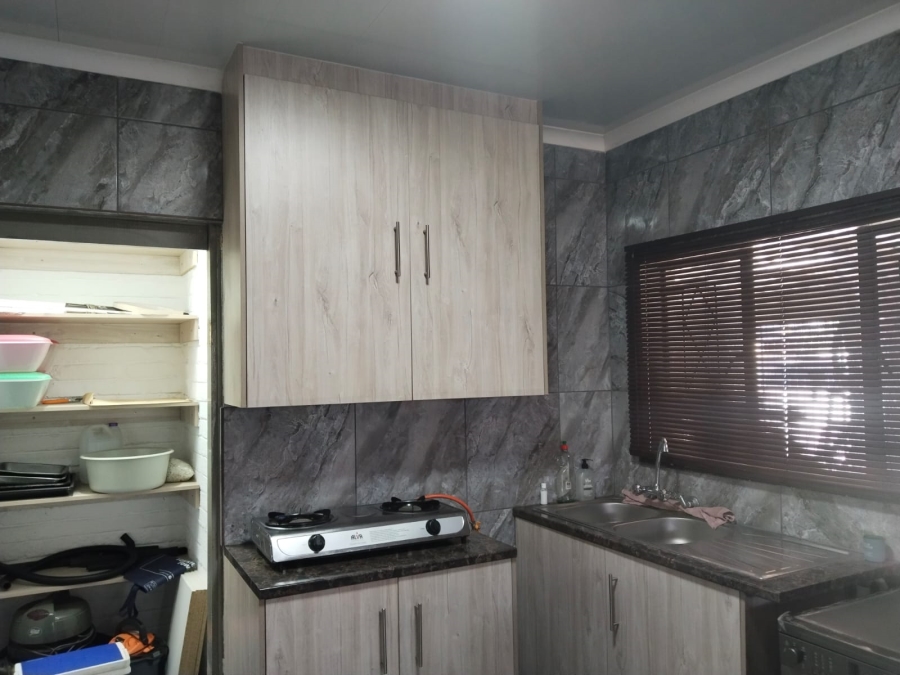 4 Bedroom Property for Sale in Rothdene Gauteng