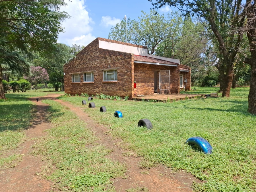 4 Bedroom Property for Sale in Unitas Park Gauteng