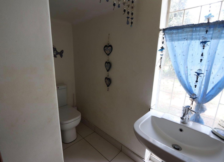4 Bedroom Property for Sale in Unitas Park Gauteng