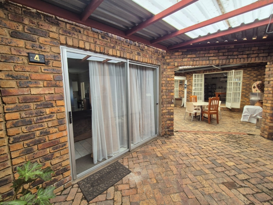 5 Bedroom Property for Sale in Vanderbijlpark SE Gauteng