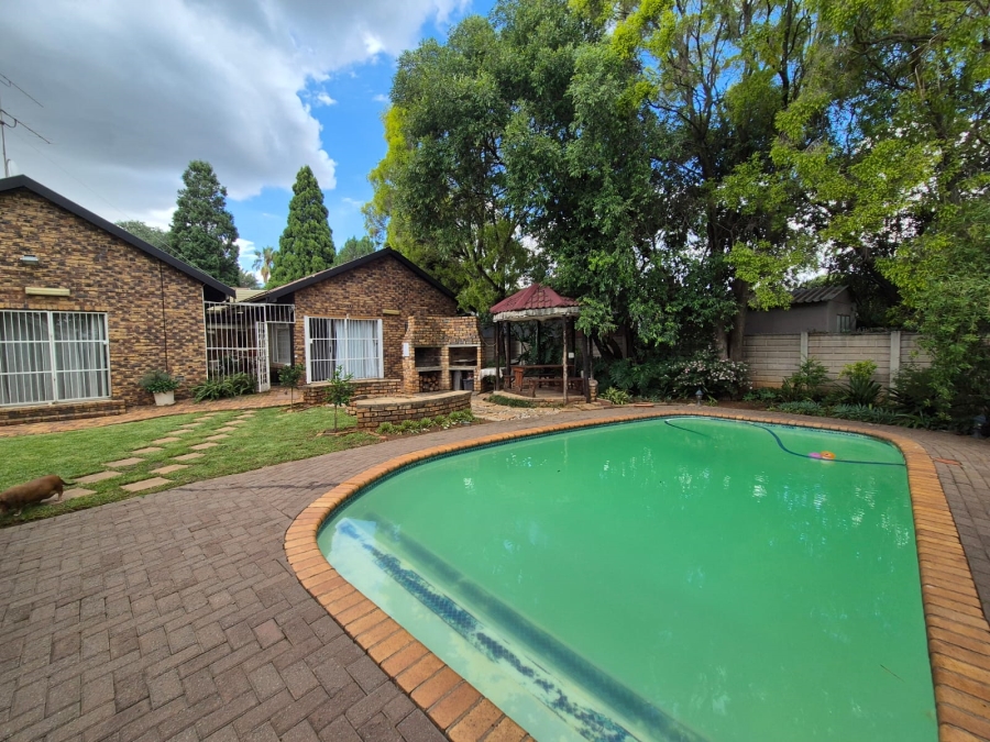 5 Bedroom Property for Sale in Vanderbijlpark SE Gauteng