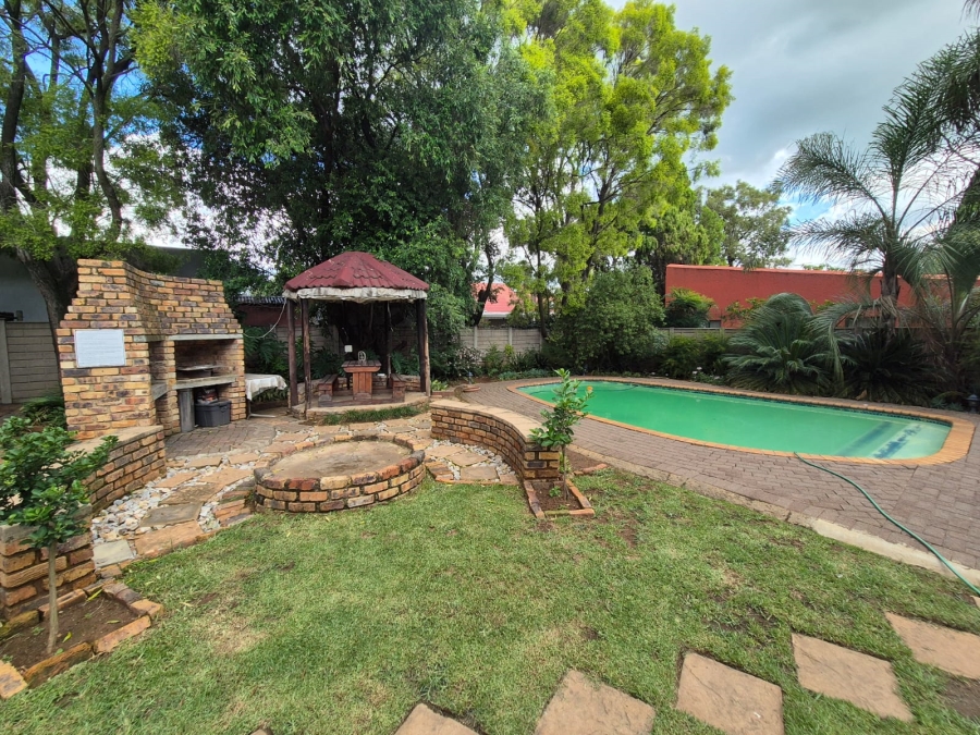 5 Bedroom Property for Sale in Vanderbijlpark SE Gauteng