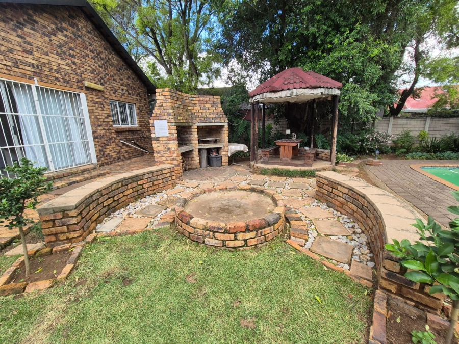 5 Bedroom Property for Sale in Vanderbijlpark SE Gauteng