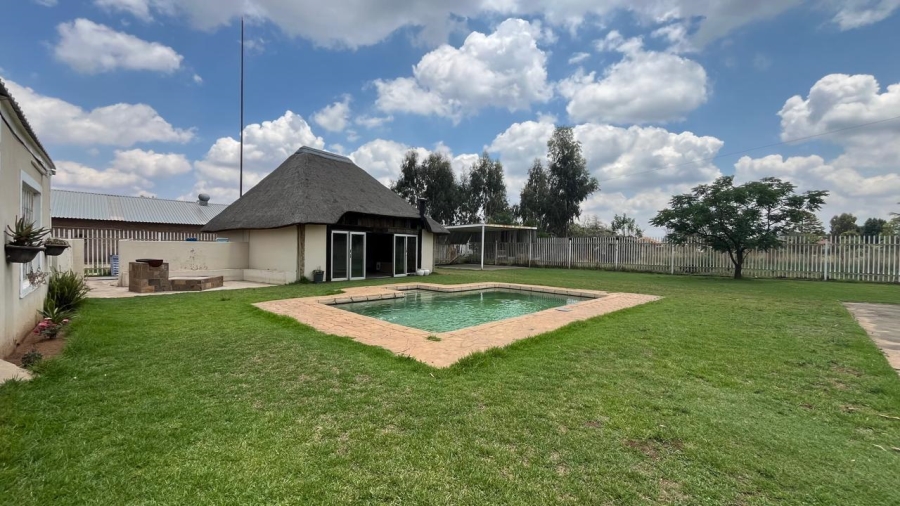 4 Bedroom Property for Sale in Middelvlei A H Gauteng