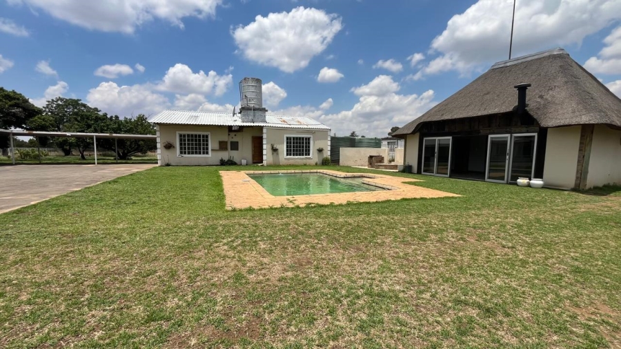 4 Bedroom Property for Sale in Middelvlei A H Gauteng