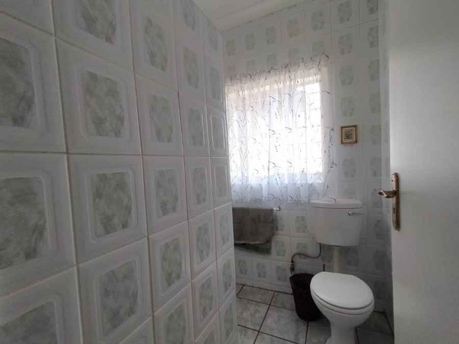 3 Bedroom Property for Sale in Greenhills Gauteng