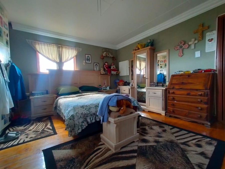 5 Bedroom Property for Sale in Glen Harvie Gauteng