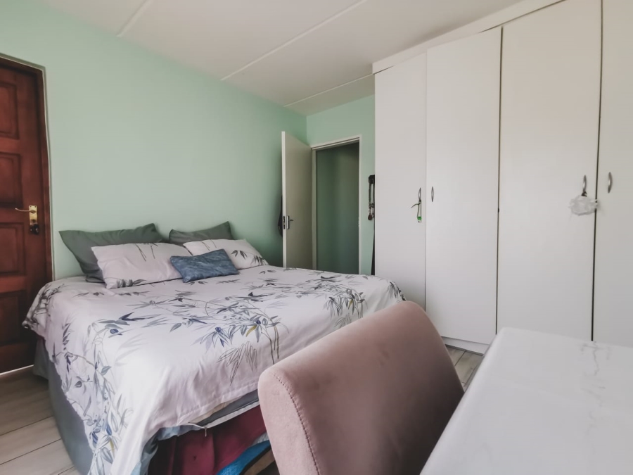 2 Bedroom Property for Sale in Parkrand Gauteng