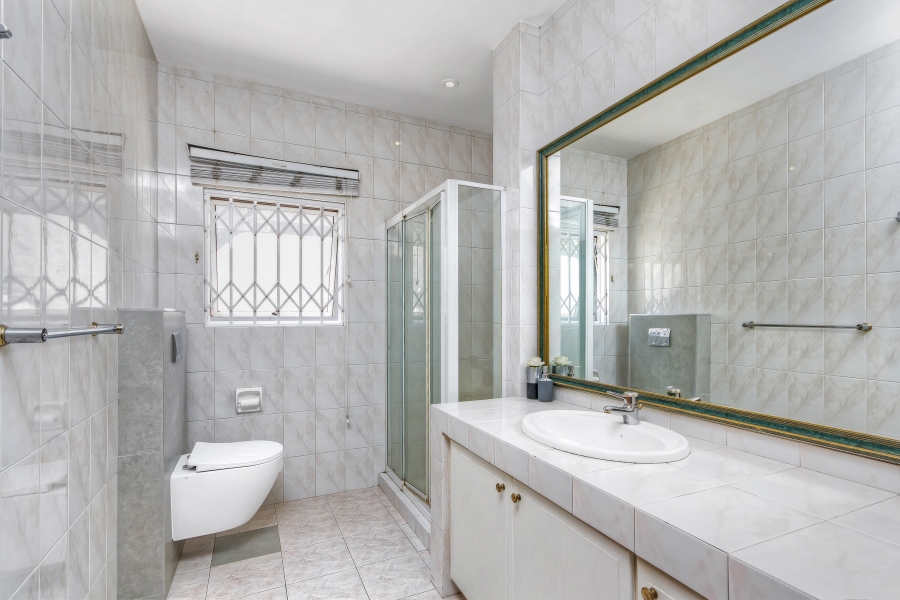 5 Bedroom Property for Sale in Morningside Gauteng