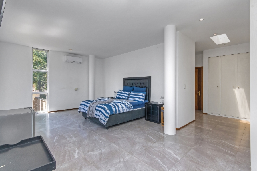 5 Bedroom Property for Sale in Morningside Gauteng