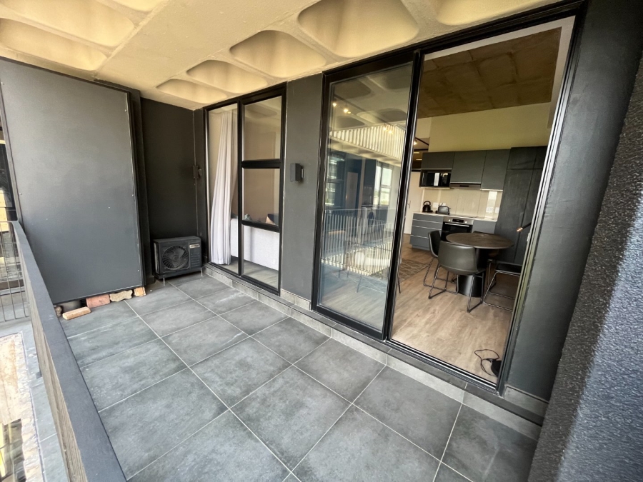 To Let 1 Bedroom Property for Rent in Sandown Gauteng