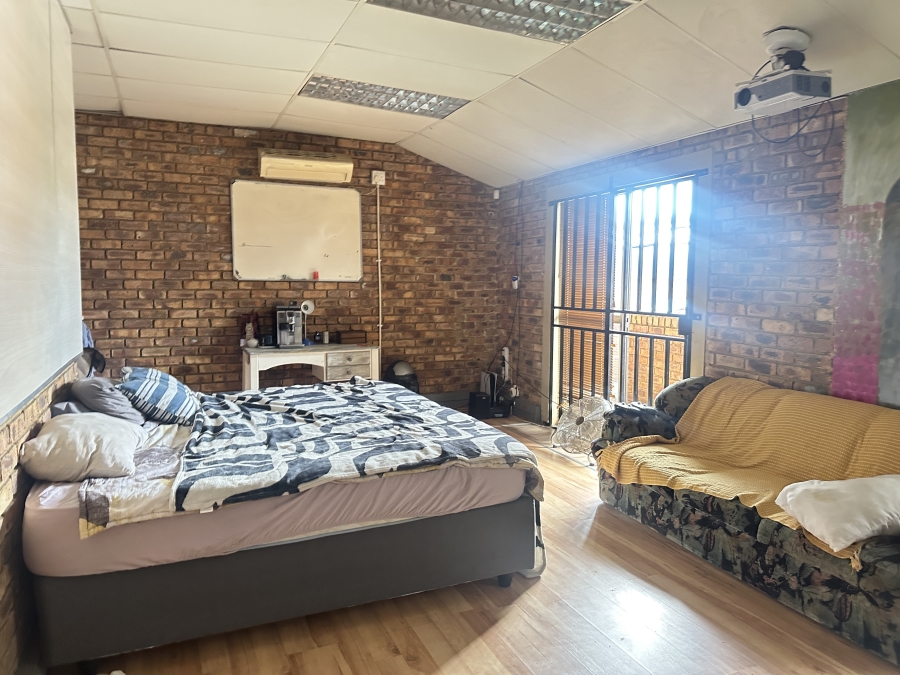 Commercial Property for Sale in Silvertondale Gauteng