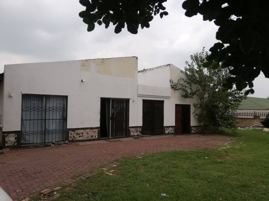 4 Bedroom Property for Sale in Bedworth Park Gauteng