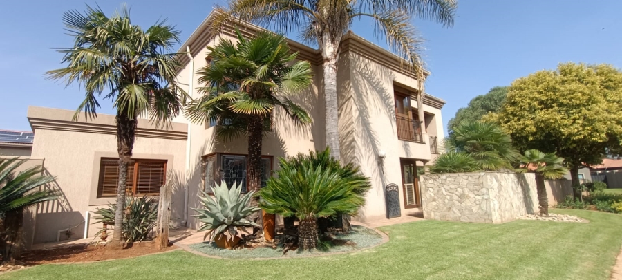 5 Bedroom Property for Sale in Emfuleni Golf Estate Gauteng