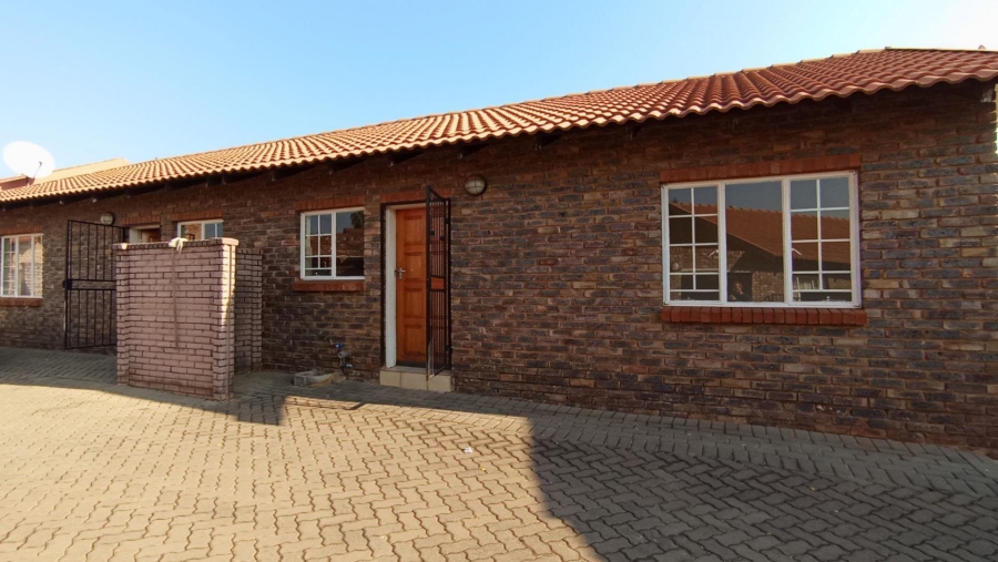 2 Bedroom Property for Sale in The Orchards Gauteng