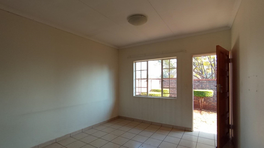 2 Bedroom Property for Sale in The Orchards Gauteng
