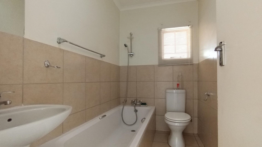 2 Bedroom Property for Sale in The Orchards Gauteng