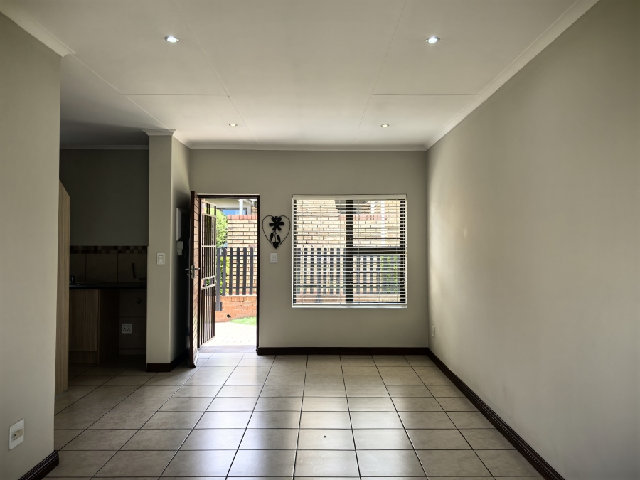 2 Bedroom Property for Sale in Olivedale Gauteng