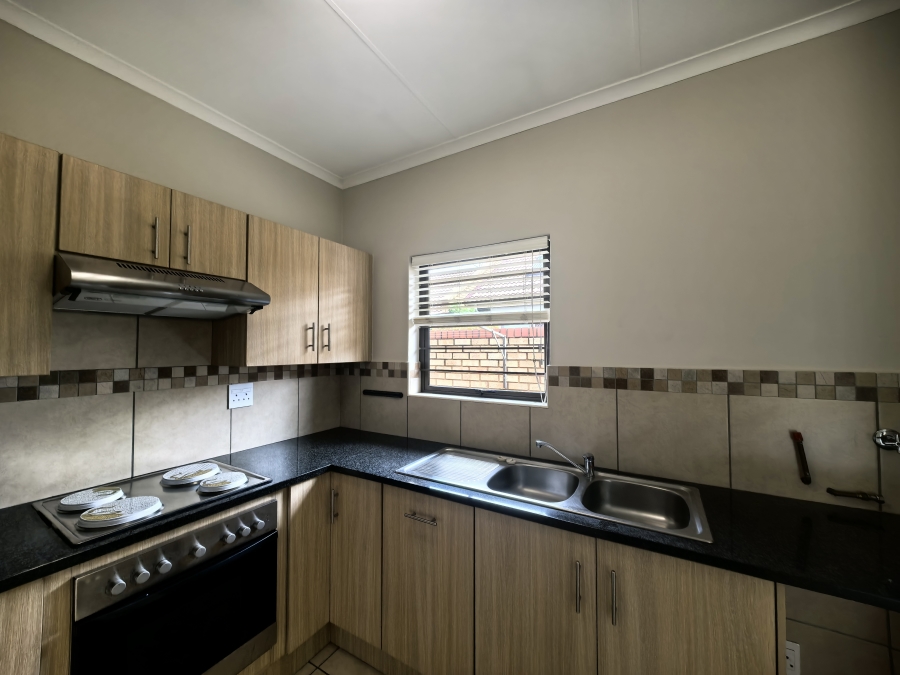 2 Bedroom Property for Sale in Olivedale Gauteng