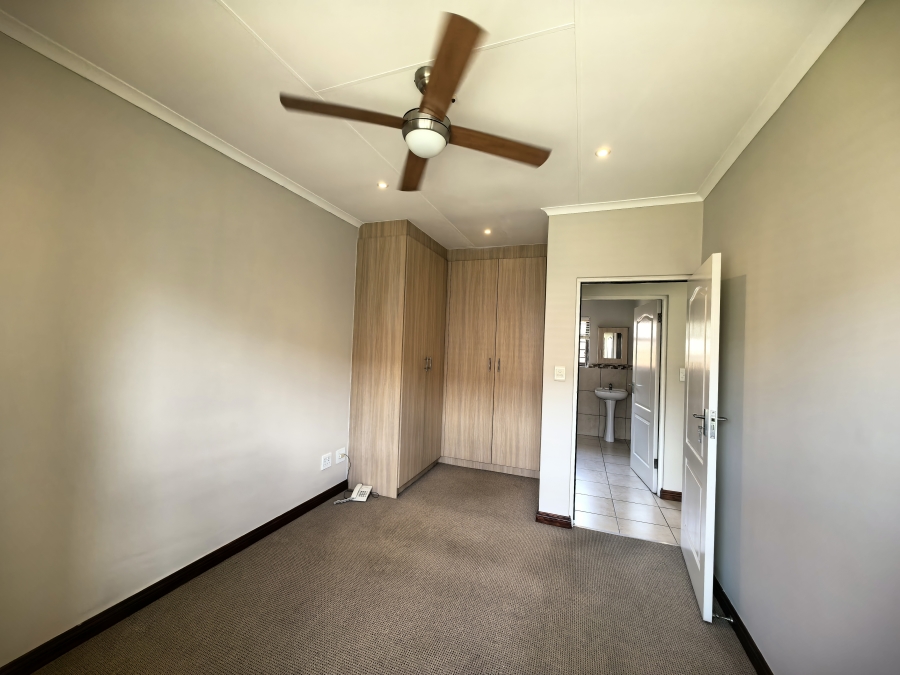 2 Bedroom Property for Sale in Olivedale Gauteng