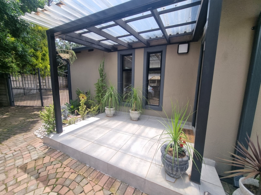 3 Bedroom Property for Sale in Freeway Park Gauteng