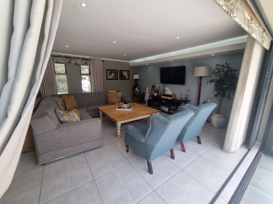 3 Bedroom Property for Sale in Freeway Park Gauteng