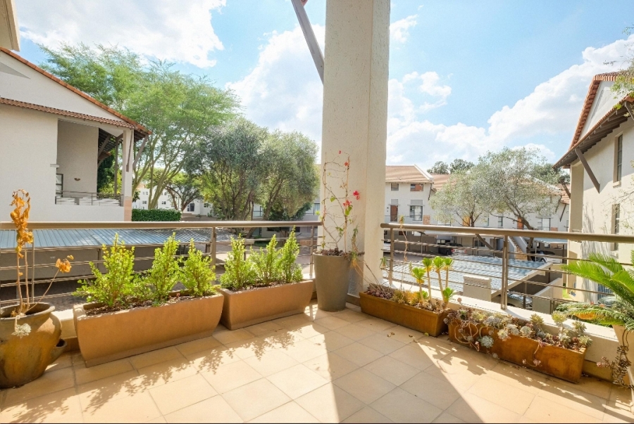 To Let 2 Bedroom Property for Rent in Sandown Gauteng