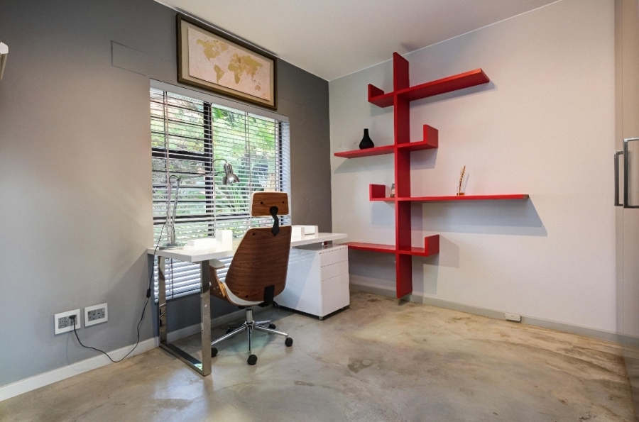 To Let 2 Bedroom Property for Rent in Sandown Gauteng