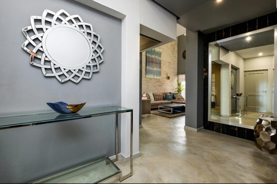 To Let 2 Bedroom Property for Rent in Sandown Gauteng