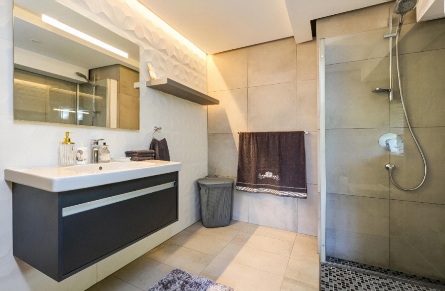 To Let 2 Bedroom Property for Rent in Sandown Gauteng