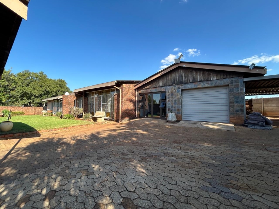 3 Bedroom Property for Sale in Valhalla Gauteng