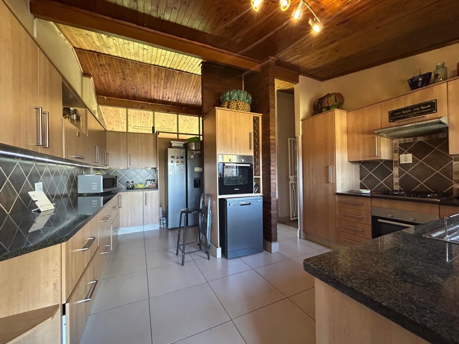 3 Bedroom Property for Sale in Valhalla Gauteng