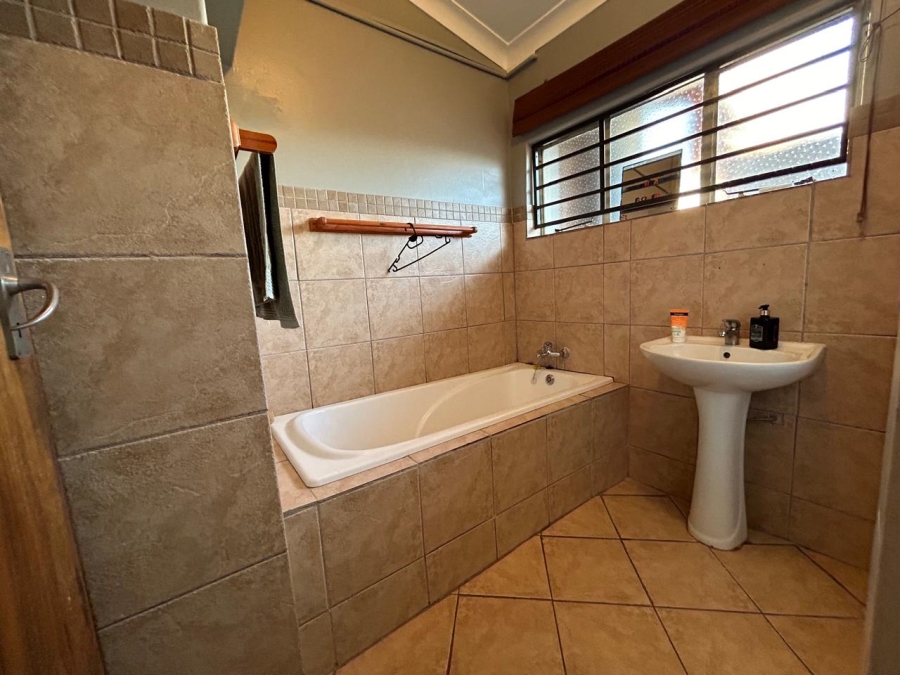 3 Bedroom Property for Sale in Valhalla Gauteng