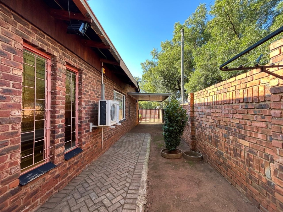 3 Bedroom Property for Sale in Valhalla Gauteng