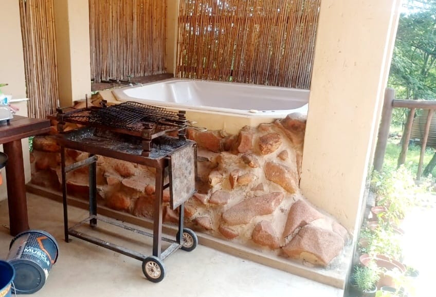 5 Bedroom Property for Sale in Roodeplaat Gauteng