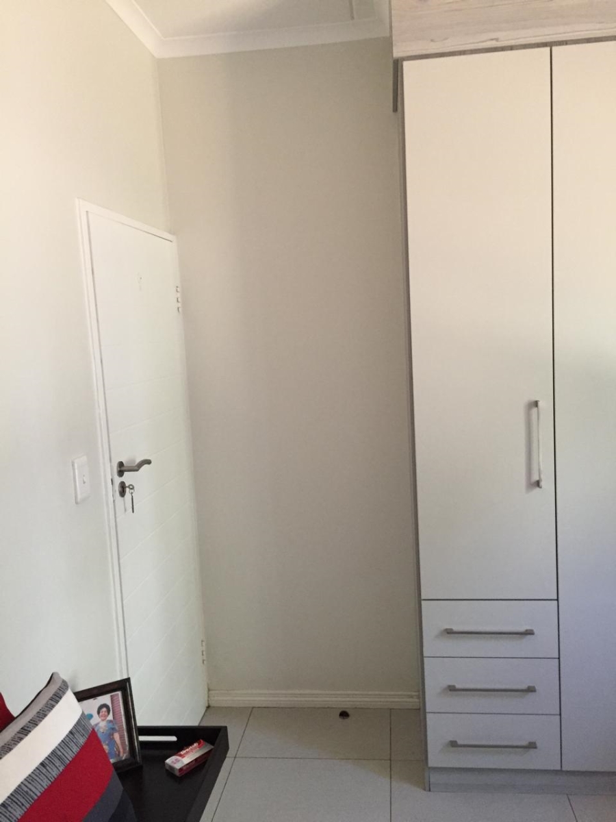 1 Bedroom Property for Sale in Carlswald Gauteng