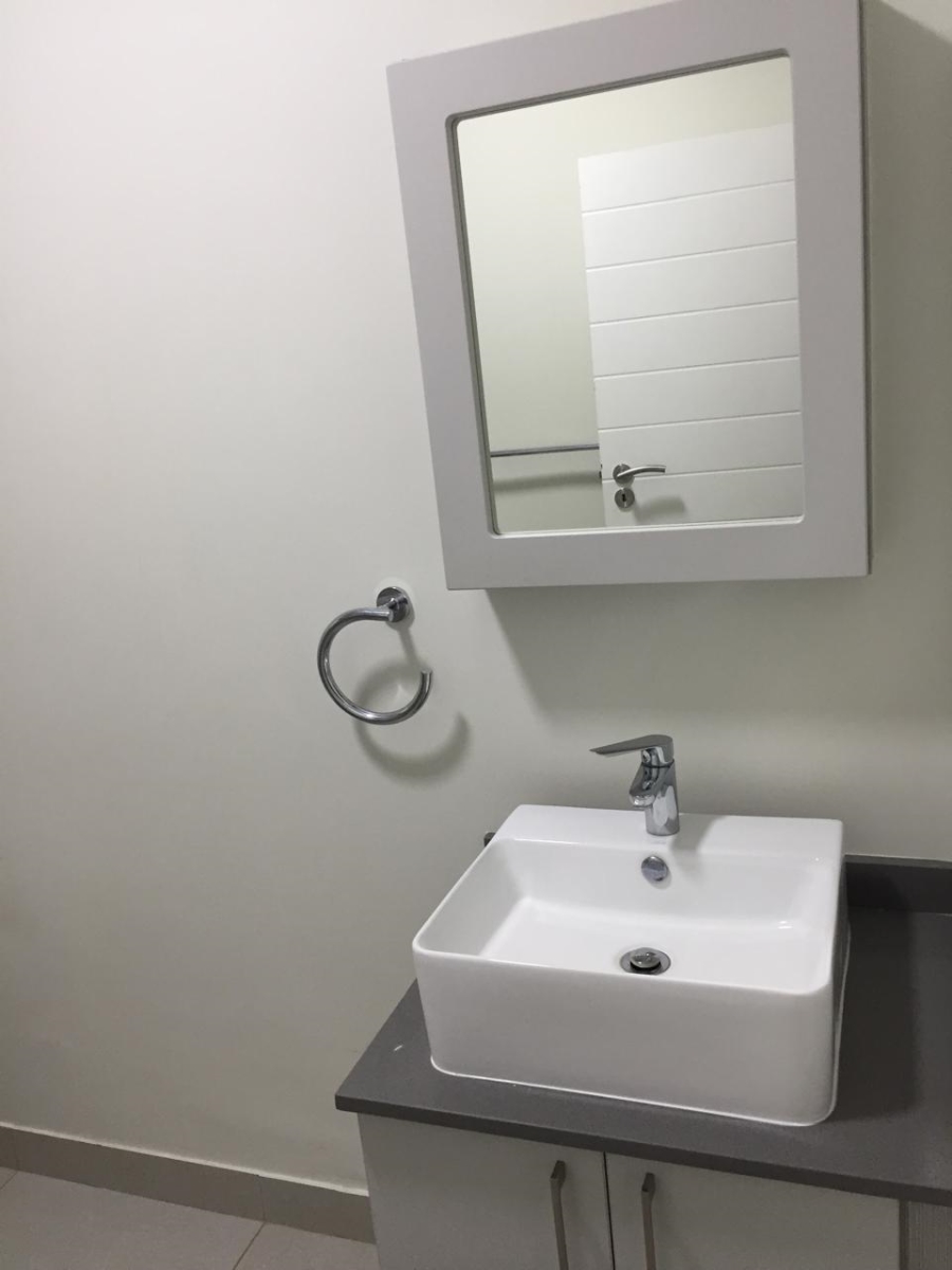 1 Bedroom Property for Sale in Carlswald Gauteng