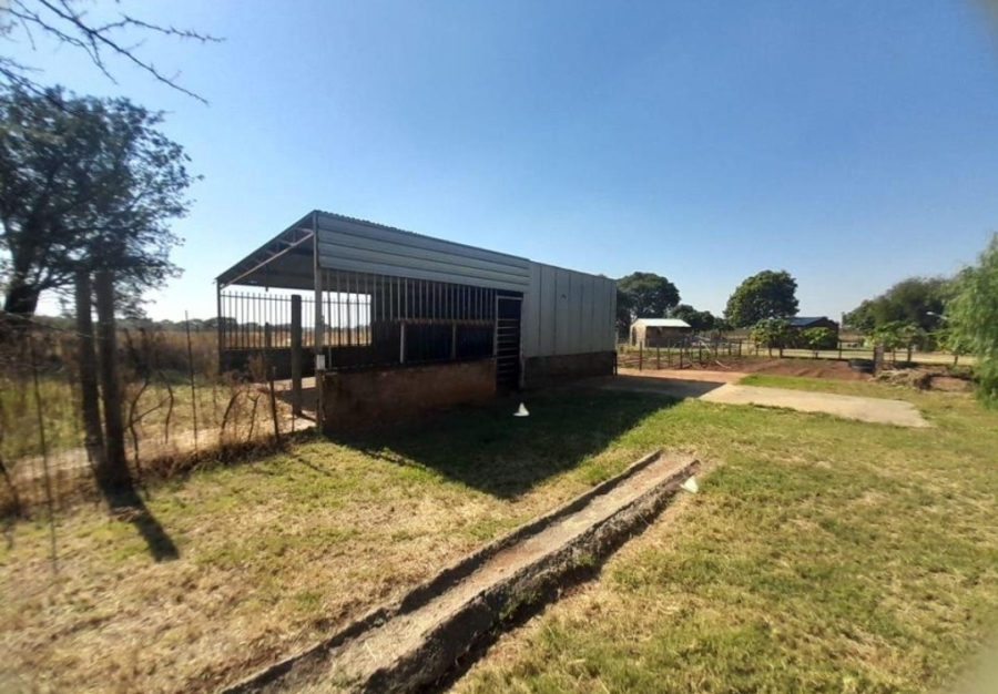 4 Bedroom Property for Sale in Pretoria North Gauteng
