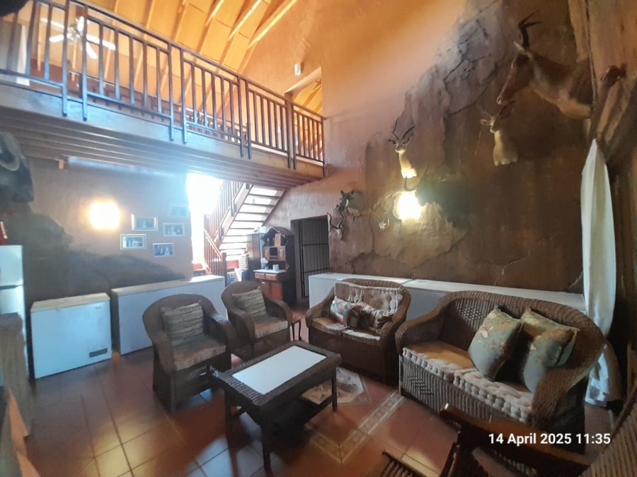 5 Bedroom Property for Sale in Roodeplaat Gauteng