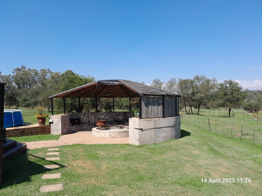 5 Bedroom Property for Sale in Roodeplaat Gauteng