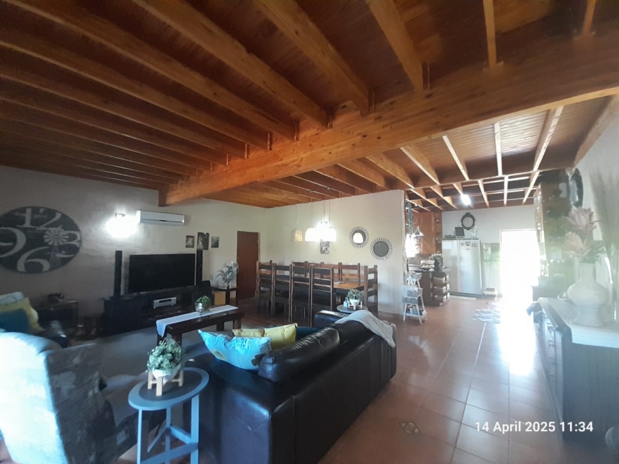 5 Bedroom Property for Sale in Roodeplaat Gauteng