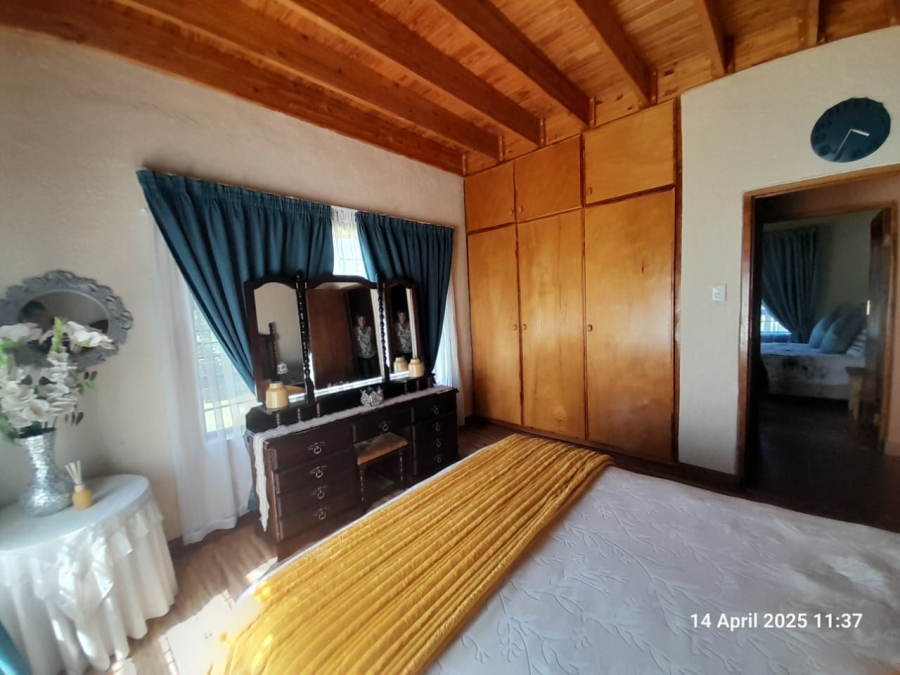 5 Bedroom Property for Sale in Roodeplaat Gauteng