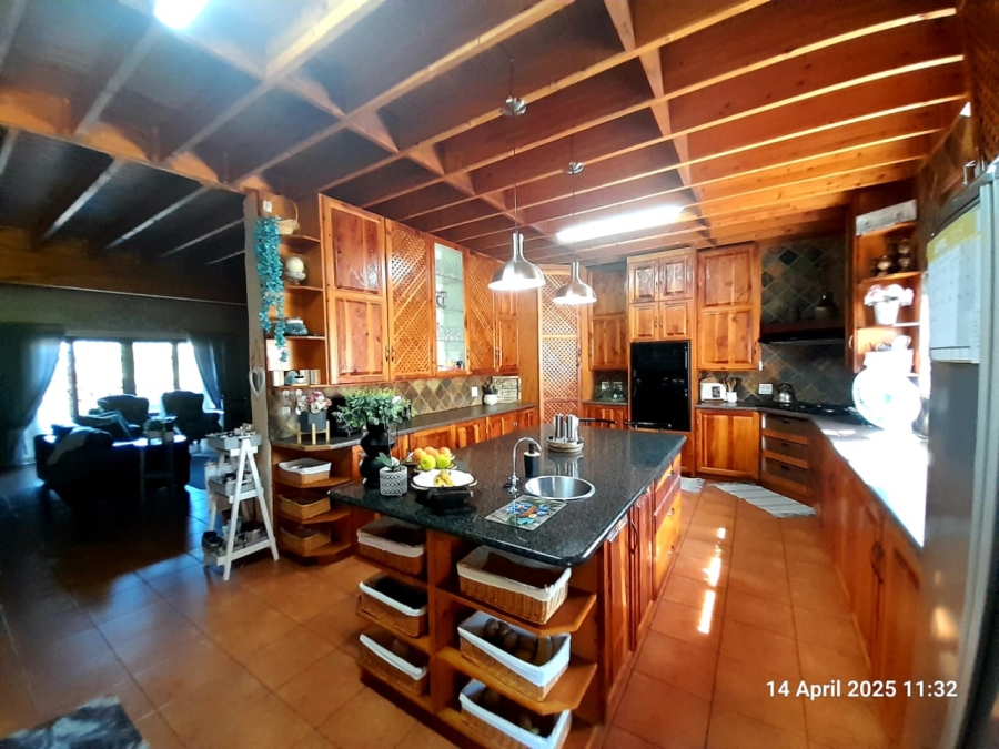 5 Bedroom Property for Sale in Roodeplaat Gauteng