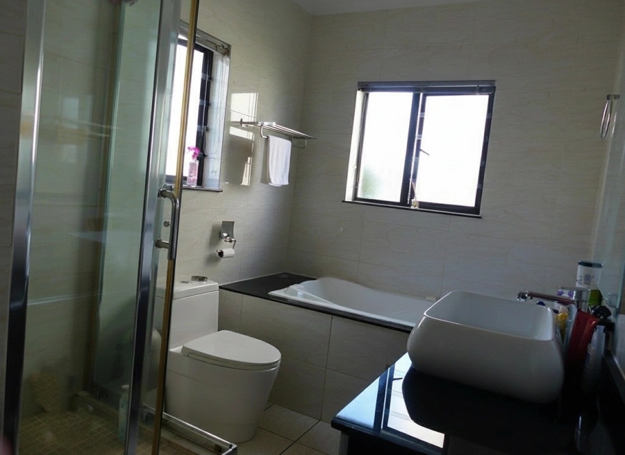 2 Bedroom Property for Sale in Fourways Gauteng