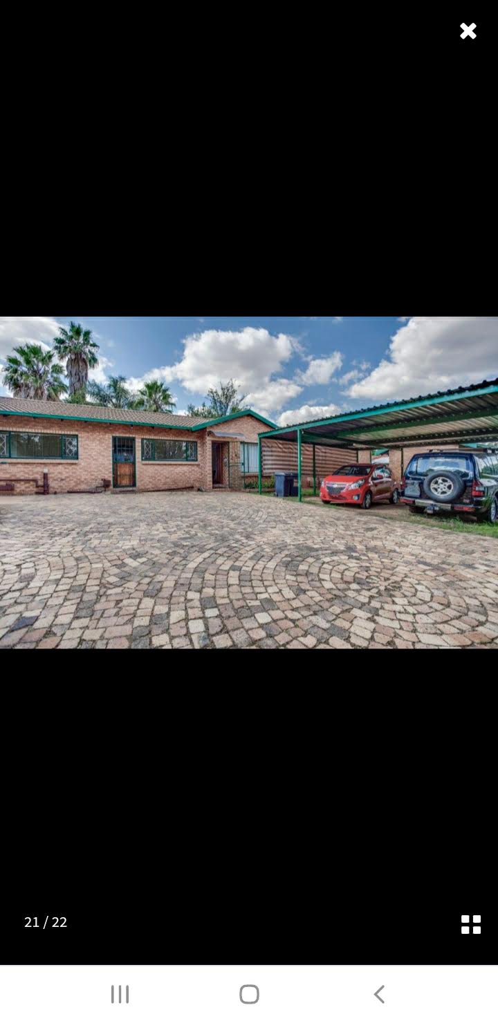 To Let 4 Bedroom Property for Rent in Bromhof Gauteng