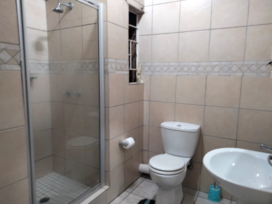 To Let 2 Bedroom Property for Rent in Sundowner Gauteng