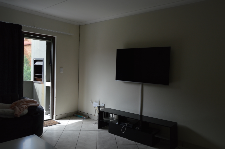 2 Bedroom Property for Sale in Helderkruin Gauteng